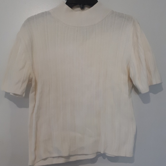 White sweater shirt - Picture 1 of 1